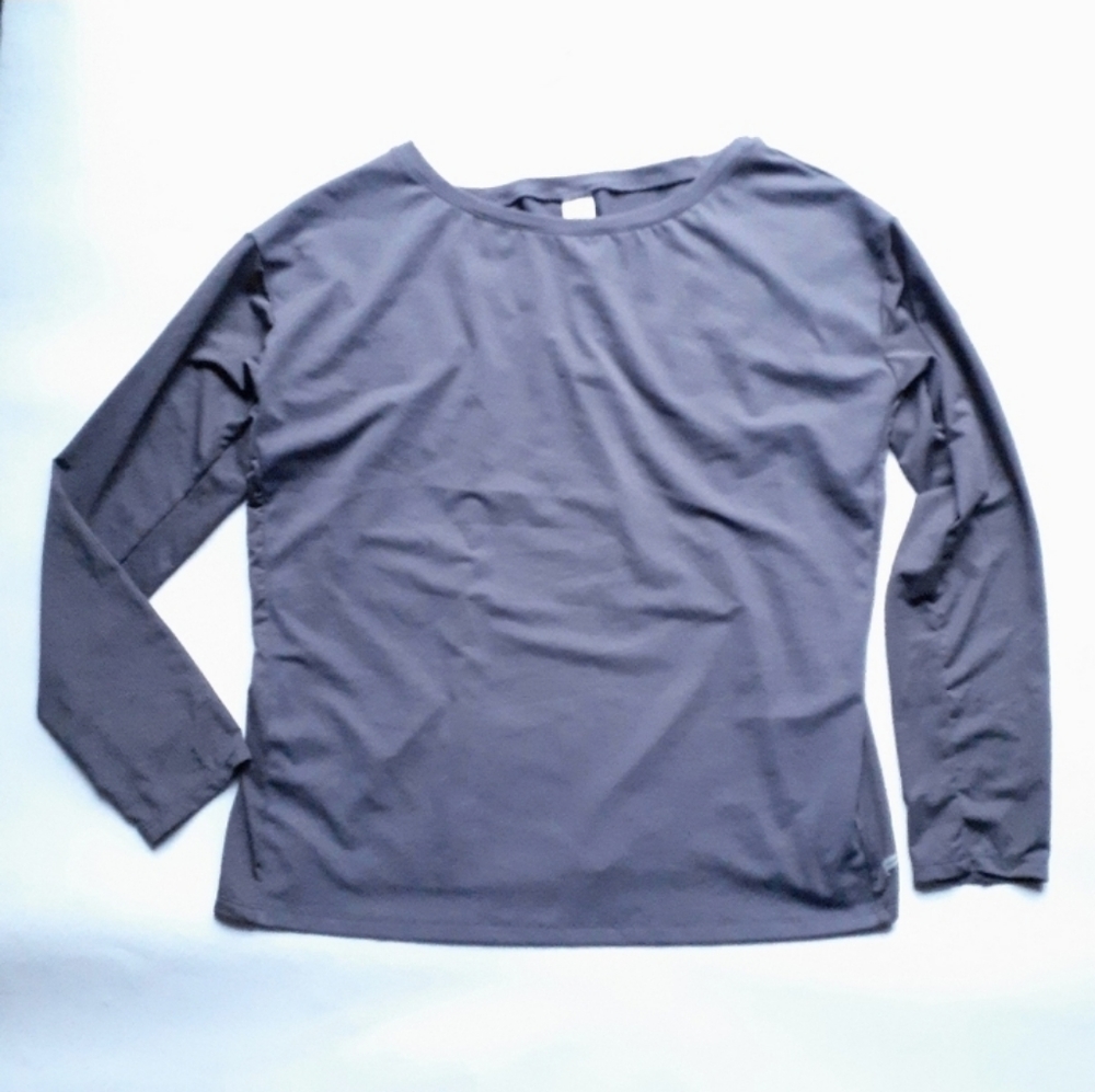 Fabletics women chinced back dark gray long sleeve top, size Medium - Picture 6 of 12